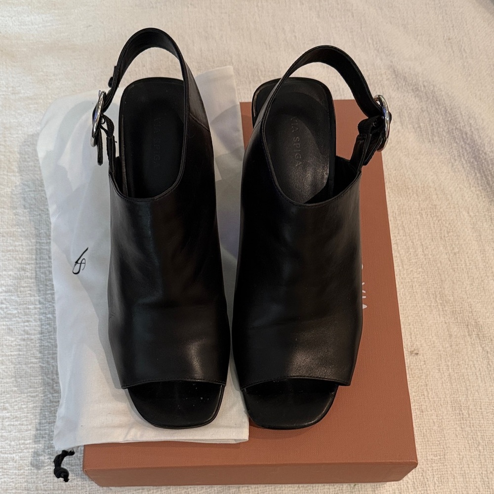 Via Spiga Black Leather Peep-Toe Mules